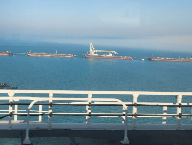 Оккупанты перестали использовать корабли для охраны Крымского моста – Плетенчук