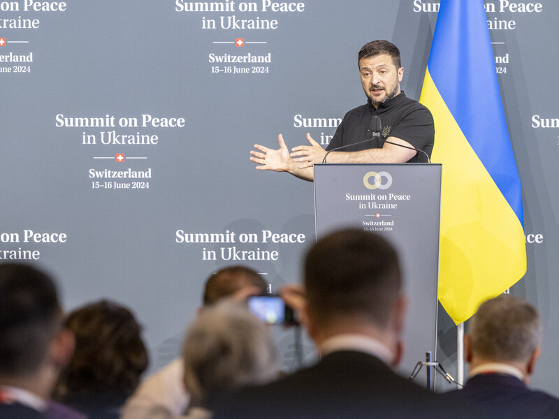 Зеленський: РФ завтра може розпочати з Україною переговори, якщо вийде з наших законних територій