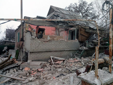 Полиция: Ночью боевики обстреляли Авдеевку. Фоторепортаж