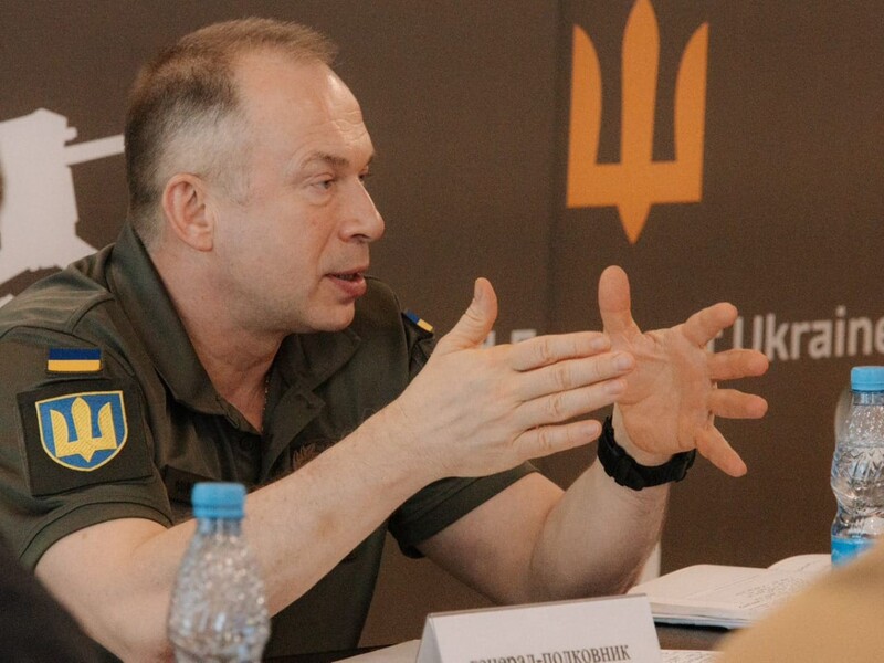 "Украинские подразделения уже почувствовали реальное усиление". Сырский поблагодарил генерала США за военную помощь, которая продолжает поступать