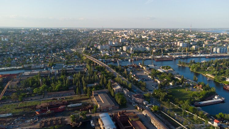 Двое мужчин получили ранения из-за российского обстрела Херсона