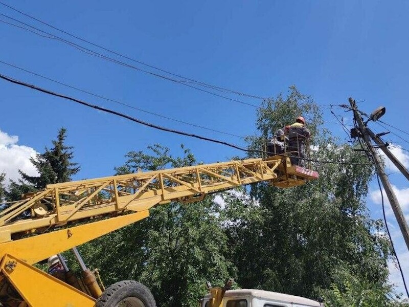 Протягом тижня ДТЕК заживив оселі 92 тис. сімей Донецької області, які були без світла через атаки Росії