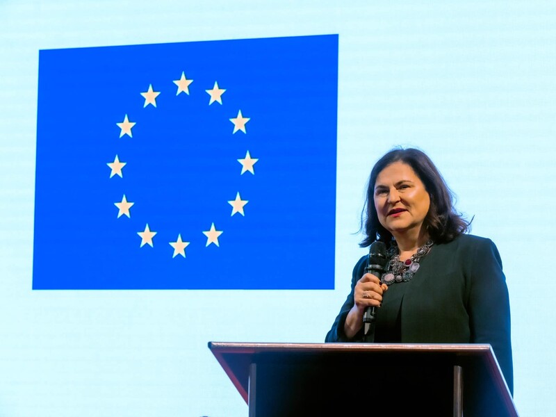 Посол Евросоюза Матернова: Через 10 лет Украина будет готова стать полноправным членом ЕС