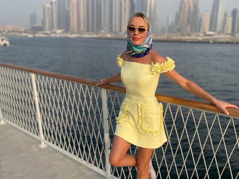 46-летняя Василиса Фролова озвучила свой вес и показала пляжное фото