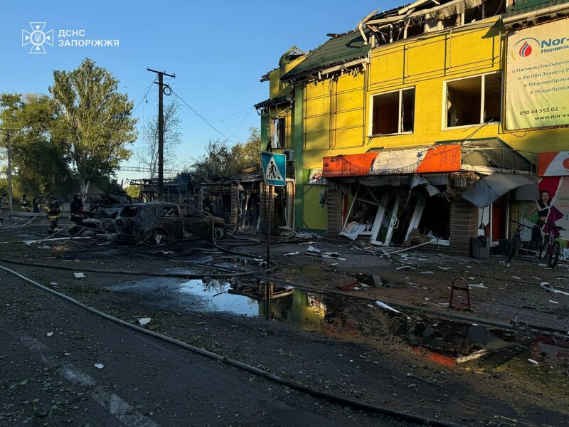 Погибшие в Харькове и еще двух прифронтовых регионах. В Херсонской области разрушено учебное заведение, гуманитарный штаб и газопроводы. Сводка ОВА