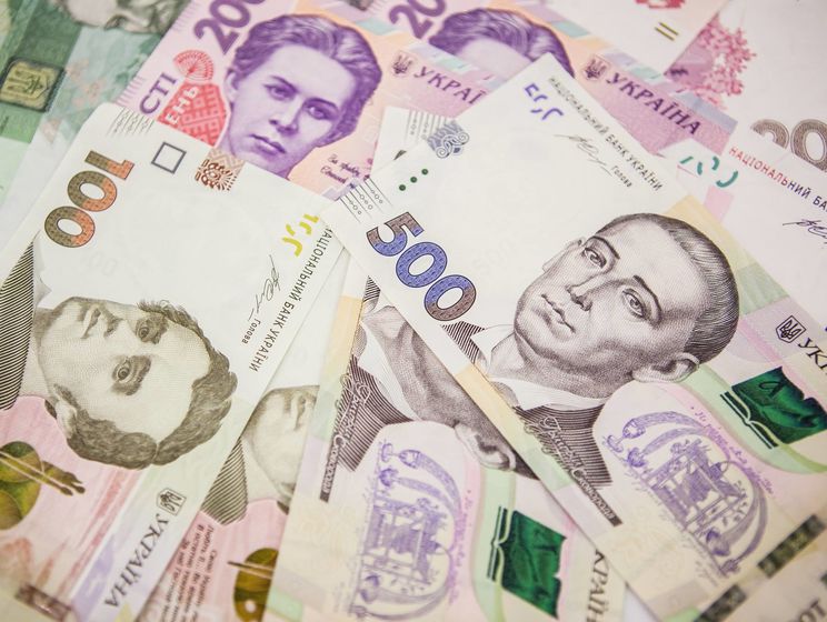 Реальная зарплата в Украине выросла за год на 11,6% – Госстат