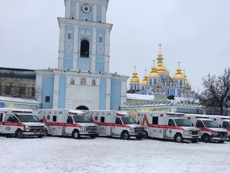 Канада в честь 25-летия дипотношений передала Украине 10 автомобилей скорой помощи