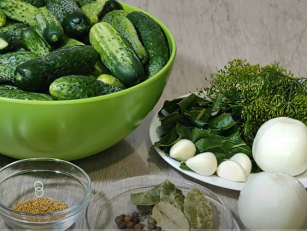 Сделайте это несколько раз – и огурцы будут твердые и упругие даже после длительного хранения. Рецепт вкусной консервации на зиму