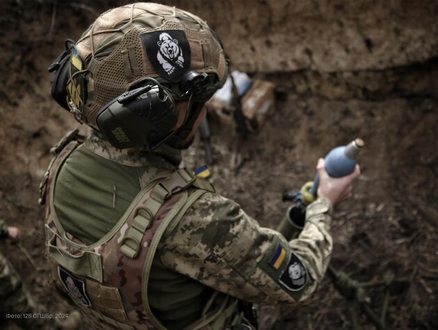 Российские оккупанты продолжают наступать, силы обороны Украины отразили 42 штурма на покровском направлении – Генштаб ВСУ