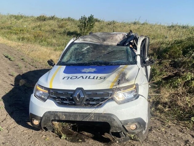 Російський дрон влучив у поліцейський автомобіль у Донецькій області, загинув правоохоронець – Нацполіція