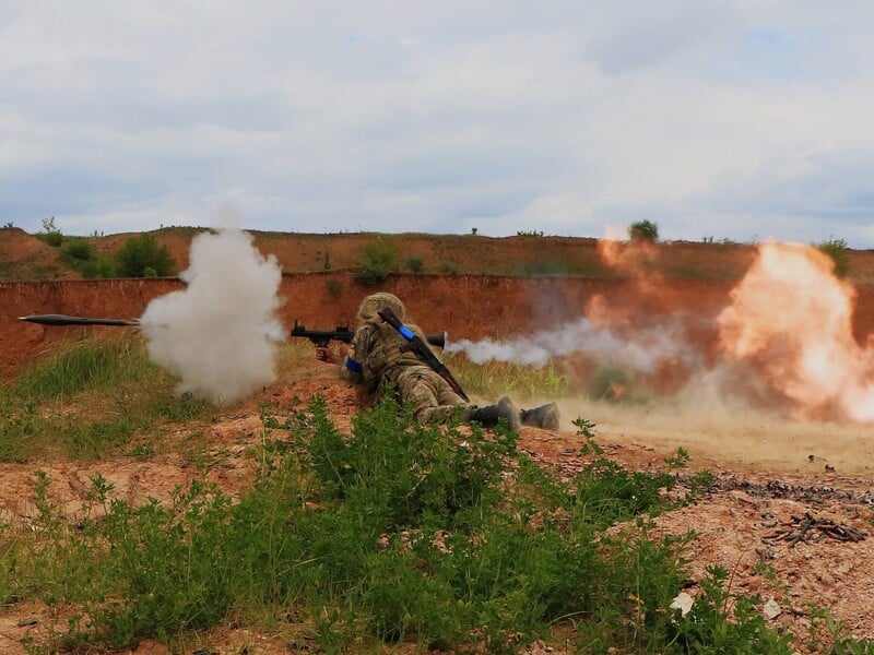 Російські окупанти майже 5 тис. разів обстріляли українські позиції, намагаючись прорвати оборону України – Генштаб ЗСУ