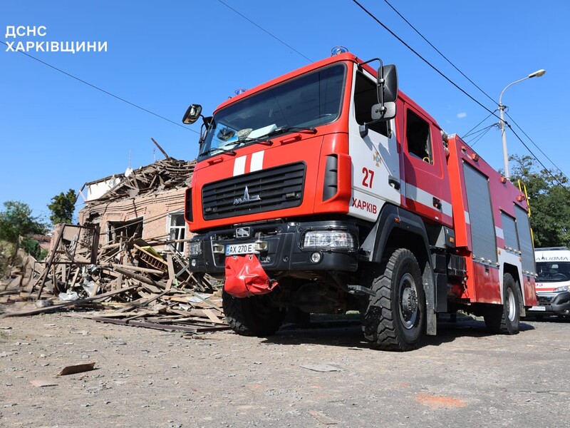 Удар РФ по поселку Буды. Число пострадавших увеличилось до 22, из-за повторного обстрела погиб начальник райуправления ГСЧС