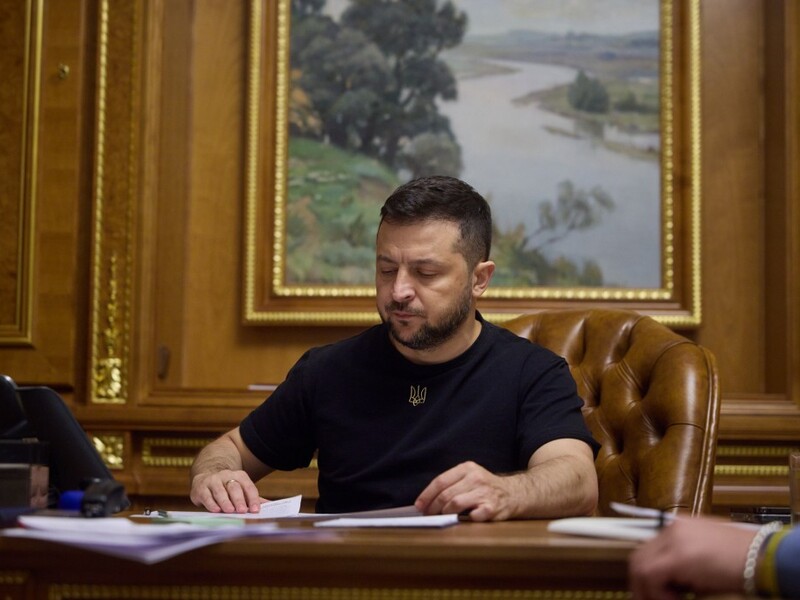 Зеленский инициировал законопроект о лишении предателей всех госнаград Украины и почетных званий