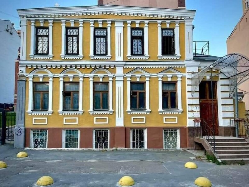 У центрі Києва знесли історичну Садибу Зеленських