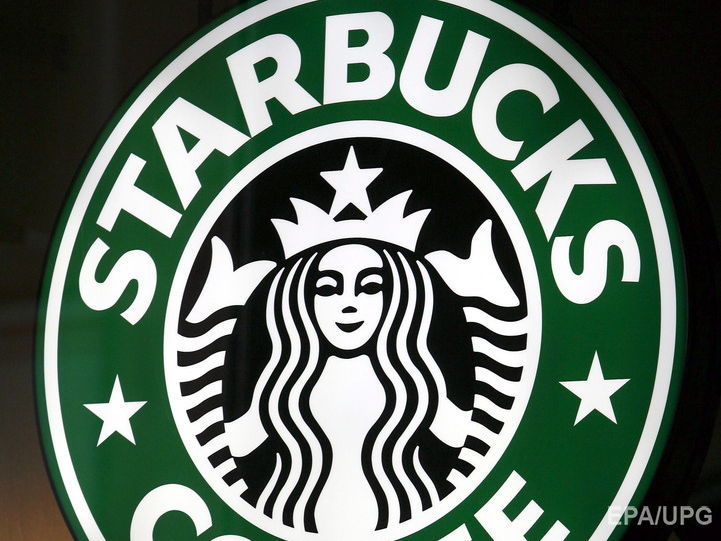 Глава Starbucks оголосив про намір дати роботу 10 тисячам біженців після міграційного указу Трампа