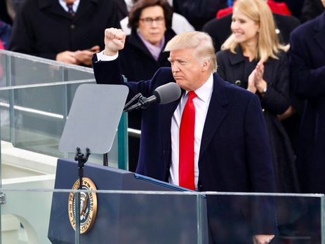 В Великобритании запустили петицию против приема Трампа королевой Елизаветой