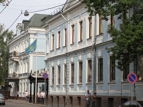 В Крыму граждане Казахстана жалуются на давление со стороны российских силовиков из-за смерти волонтера