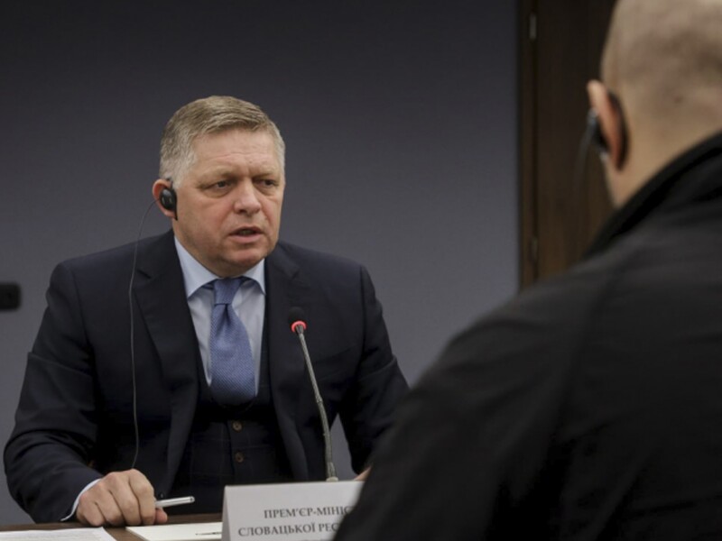 Фицо предложил Шмыгалю "техническое решение" по возобновлению транзита нефти российского "Лукойла"