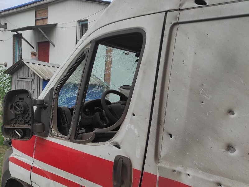 Російський дрон атакував "швидку" в Херсонській області, одну людину поранено – ОВА