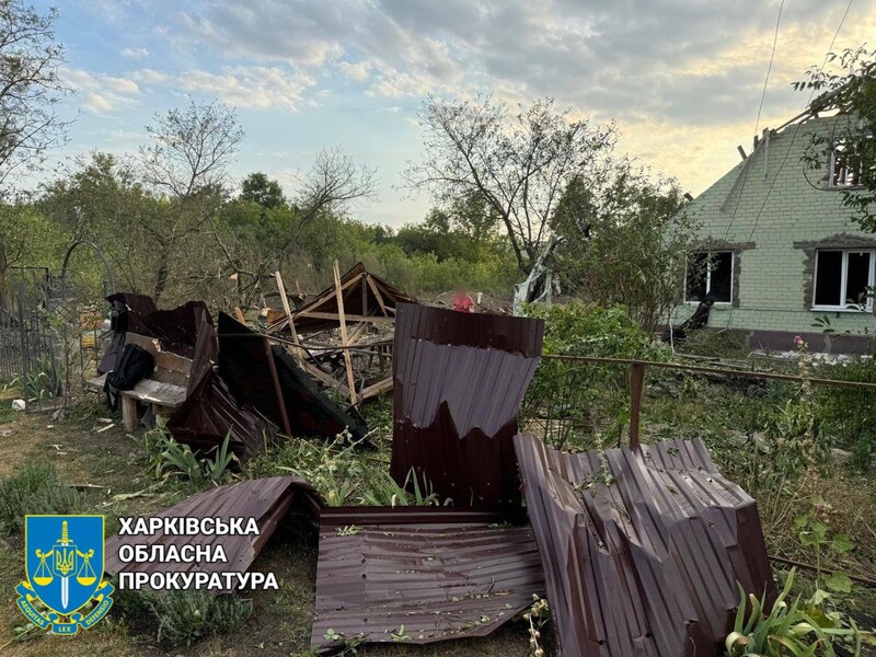 В результате вражеских обстрелов Харьковской области погибла женщина, мужчина тяжело ранен