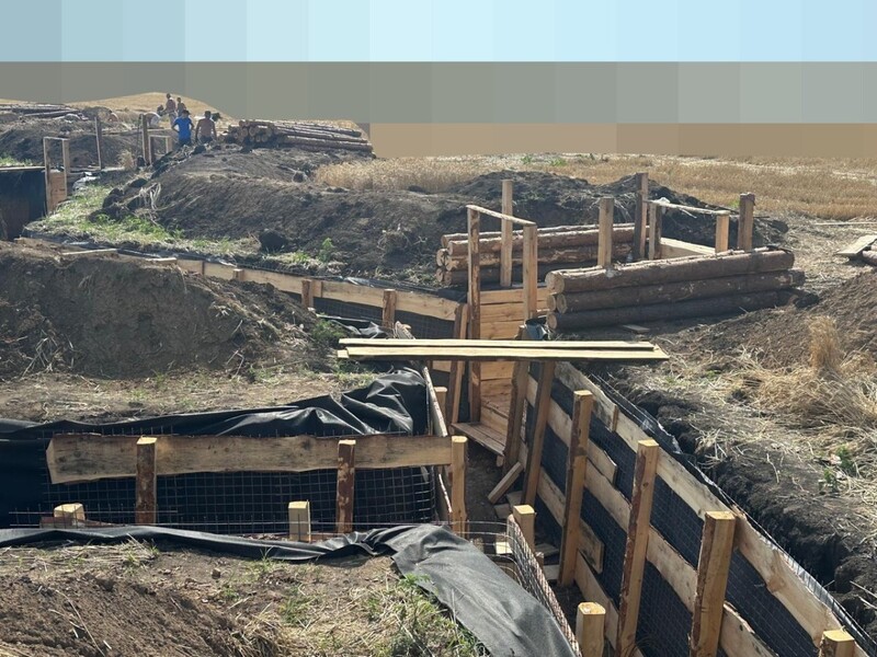 "Стальной фронт" Ахметова построил 200 км фортификаций в Донецкой и Запорожской областях