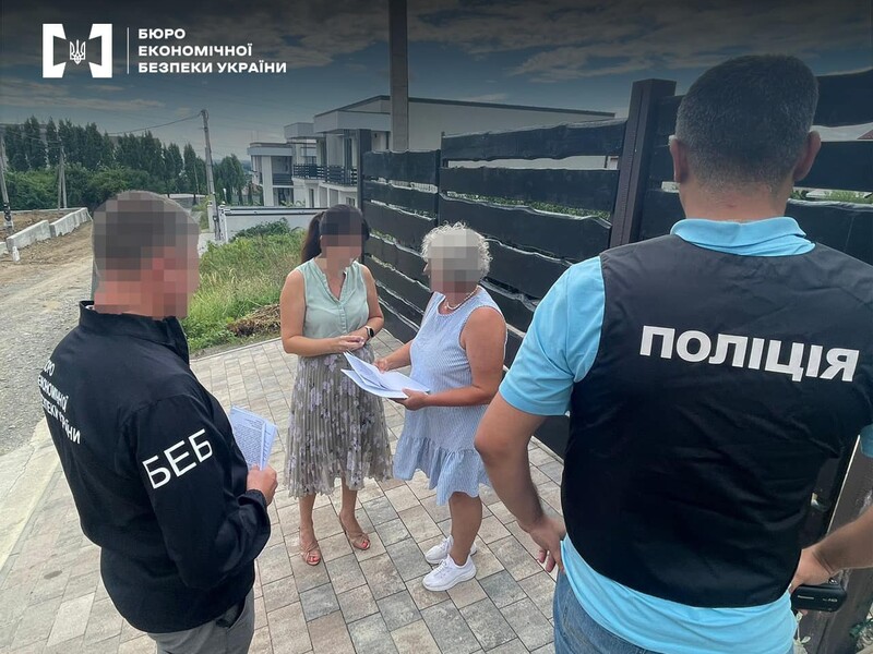 Посадовицю Ужгородської міськради підозрюють у підробленні документів на 1,5 млн грн – БЕБ