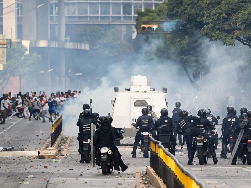 Украина призывает власти Венесуэлы не применять силу к участникам протестов – МИД