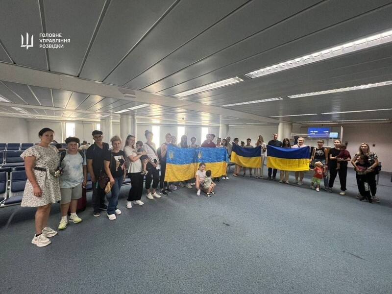 Україна евакуйовує своїх громадян із Лівану – Зеленський