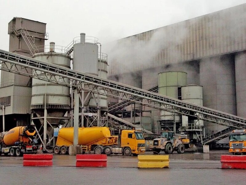 Международная компания CRH в одном шаге от покупки двух цементных заводов в Украине – СМИ