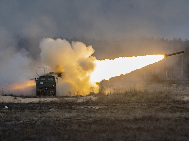 Боеприпасы к HIMARS, Stinger, радары и артснаряды. США объявили о новом пакете помощи Украине на $125 млн