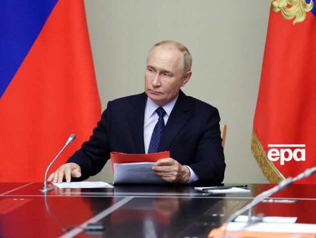 Глава Курской области сказал Путину, что РФ потеряла контроль над 28 населенными пунктами региона. Тот прервал его