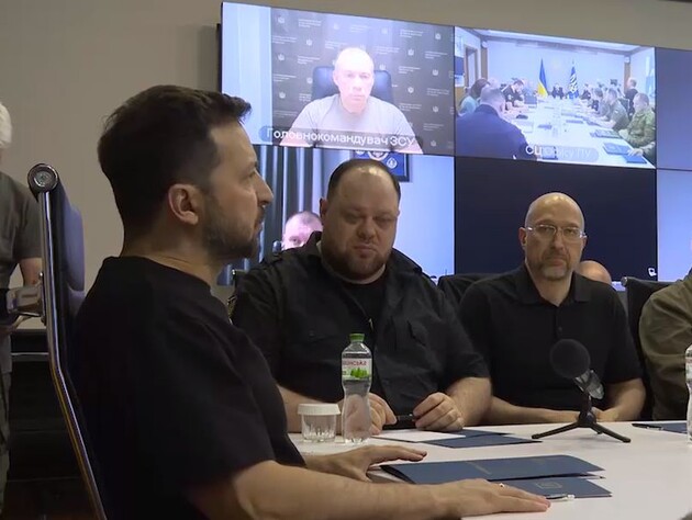 Зеленский впервые сообщил, что Украина ведет операцию в Курской области РФ, и показал видео с заседания ставки