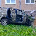 В Ивано-Франковской области задержали родственников 15 и 18 лет, их подозревают в поджоге авто военных за деньги. Фото