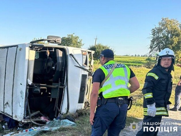 У Хмельницькій області перекинувся автобус із дітьми, загинули 12-річна дівчинка і дорослий