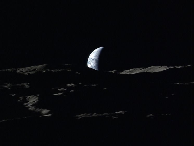 Учені знайшли на Місяці кисень із Землі