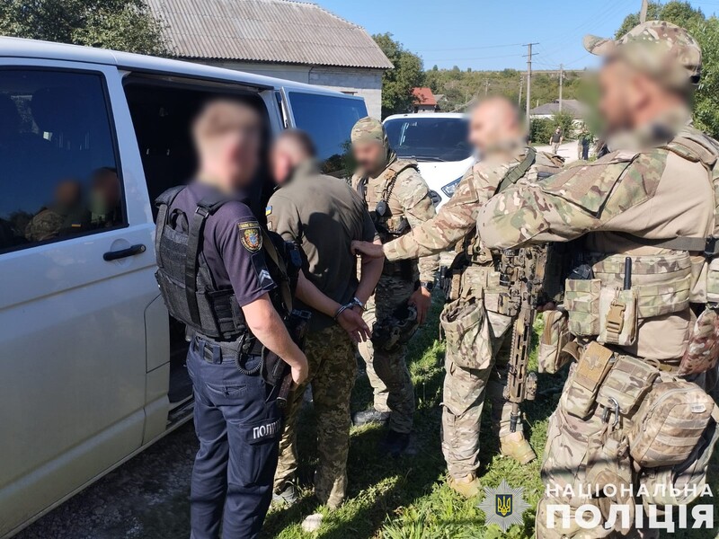 В Тернопольской области мужчина расстрелял людей из автомата, есть погибшие и раненые – полиция