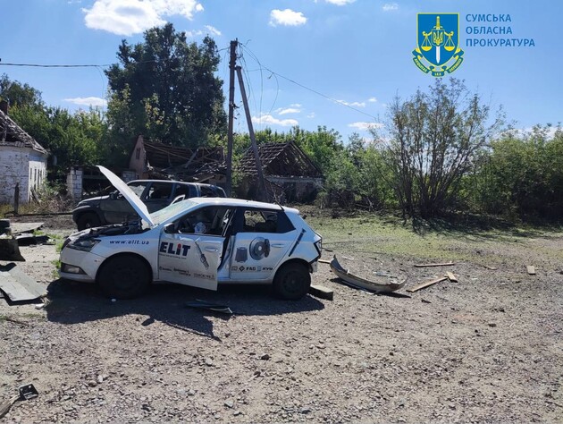 Оккупанты ударили тремя авиабомбами по Сумскому району, ранены двое человек, повреждена инфраструктура. Фото