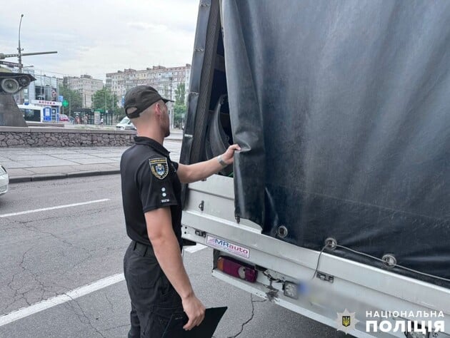 В Николаеве в ДТП попала машина с умершими животными. СМИ написали о 2,5 т замороженных собак