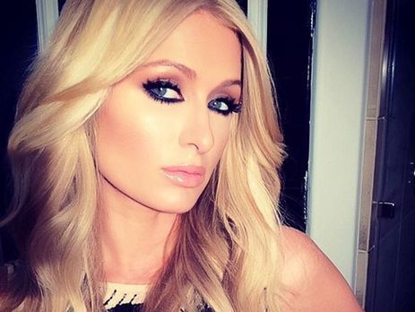 Пэрис Хилтон в белье снялась в резиденции Хефнера