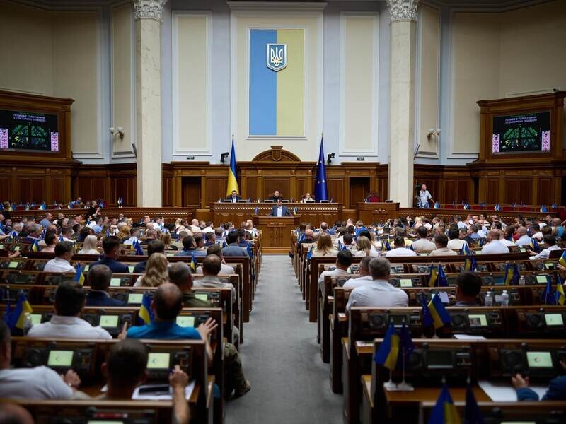 В Раду внесли представления на назначения семи министров