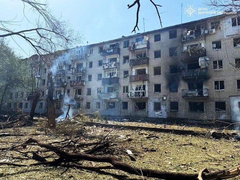 РФ ударила по Павлограду. Более 50 человек ранены, есть погибший. Фото