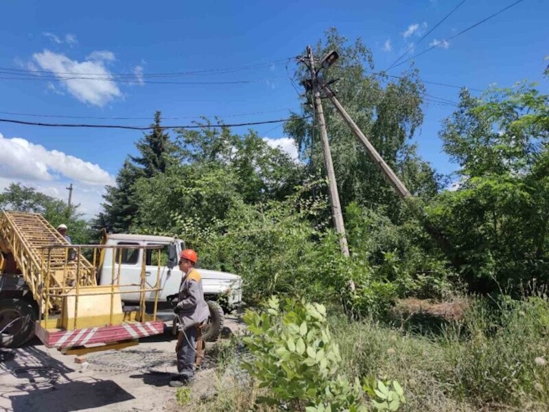 За неделю ДТЭК вернул свет более 311 тыс. семей после обстрелов