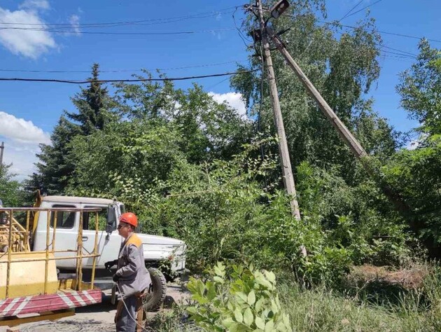 За день енергетики ДТЕК повернули світло понад 14 тис. сімей після ворожих атак