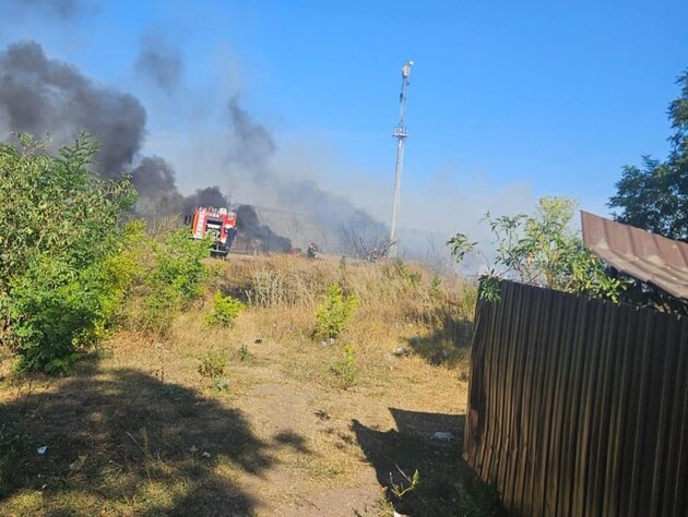 Повреждены более 20 домов, ранены дети. Оккупанты ударили авиабомбой по селу возле Покровска. Фото