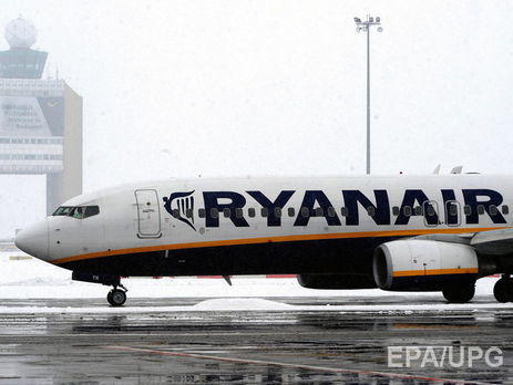 Самолет Ryanair, на борту которого объявляли тревогу, сел в Лондоне
