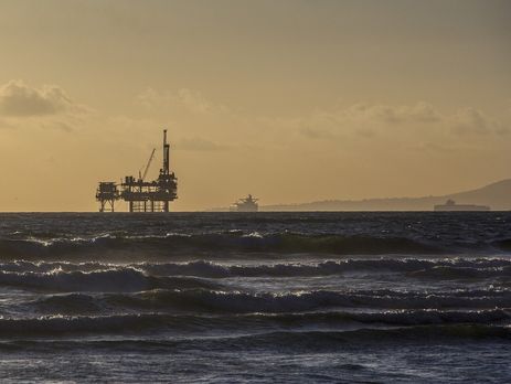Стоимость нефти выросла до $57,33 за баррель