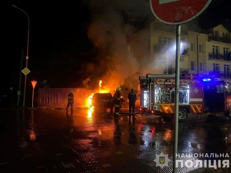 В Ужгороде на горячем задержали подозреваемого в поджогах автомобилей ВСУ и Красного Креста – СБУ