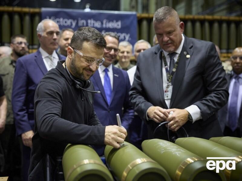 У Білому домі розповіли про організацію поїздки Зеленського на завод із виробництва снарядів у США