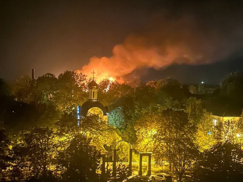 БПЛА третью ночь подряд атаковали Одесскую область, есть пострадавшие. В Черноморске горел недострой