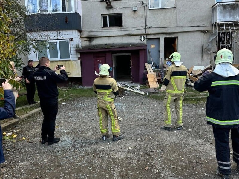 У Закарпатській області від вибуху в багатоповерхівці загинула людина